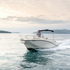 Quicksilver Activ 675 Open