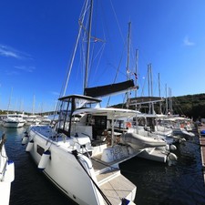 Lagoon 42