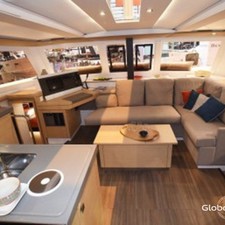 Fountaine Pajot Lucia 40