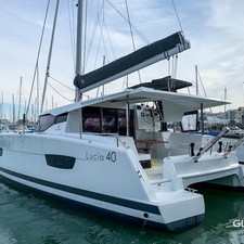 Fountaine Pajot Lucia 40