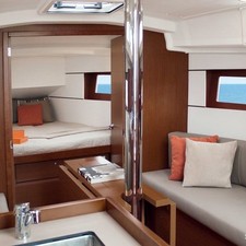 Beneteau Oceanis 38
