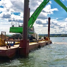 Commercial 100' x 34' x 7' Barge Charter