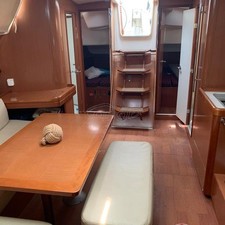 Beneteau Oceanis 43