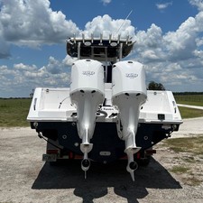 Everglades 335 Center Console