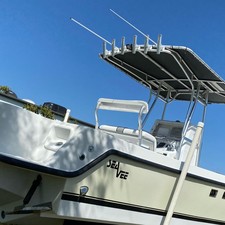SeaVee 290 Center console