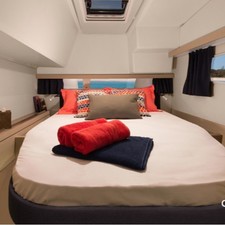 Fountaine Pajot Lucia 40