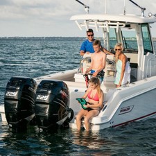 Boston Whaler 250 Outrage