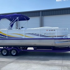 PlayCraft Tritoon 2700