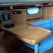 Sun Odyssey 37