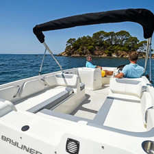 Bayliner Element E7