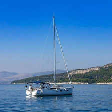 Beneteau Oceanis 38.1