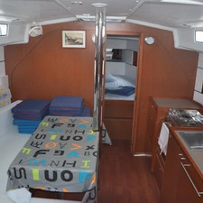 Oceanis 38