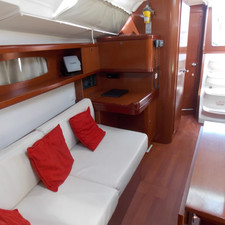 Beneteau Oceanis 37