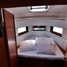 Beneteau Oceanis 38.1