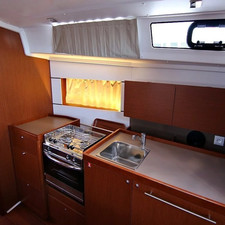 Beneteau Oceanis 38.1