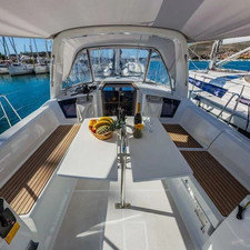 Beneteau Oceanis 38.1