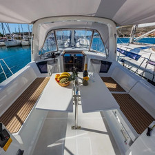 Beneteau Oceanis 38.1