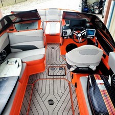 Malibu Wakesetter 22 MXZ