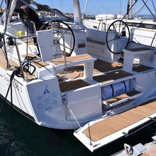 Oceanis 38