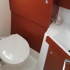 Beneteau Oceanis 38.1