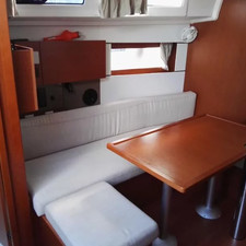 Beneteau Oceanis 38.1