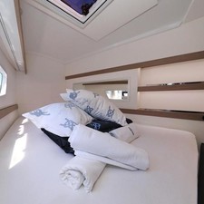 Fountaine Pajot Lucia 40