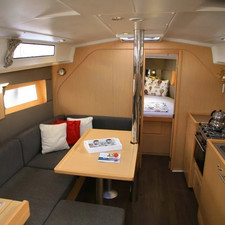 Beneteau Oceanis 38