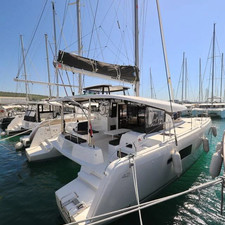 Lagoon 42 - 4 + 2 cab.