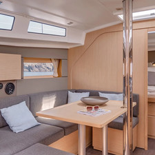 Oceanis 38