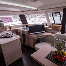 Fountaine Pajot Astréa 42