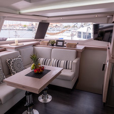Fountaine Pajot Astréa 42