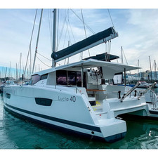 Lucia 40