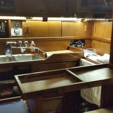 Amel Super Maramu 2000