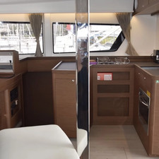 Lagoon 42 (AC, Gen, Watermaker)