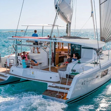 Lagoon 42 - 4 + 2 cab.