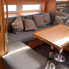Dufour 530