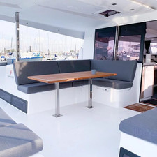 Fountaine Pajot Lucia 40