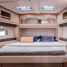 hot seat and giant (1 and 3 person)