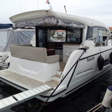 Sealine C390