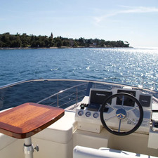 Cyrus 13.8 Flybridge