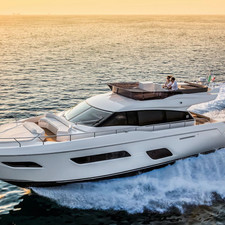 Ferretti 550