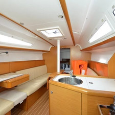 Sun Odyssey 33i