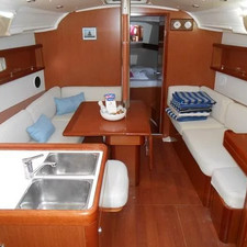 Beneteau Oceanis 37