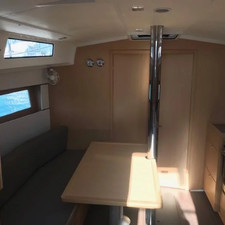 Beneteau Oceanis 38.1