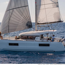 Lagoon 40 - 4 + 2 cab