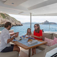 Fountaine Pajot Astrea 42