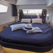Fountaine Pajot Astrea 42