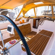 Dufour 382