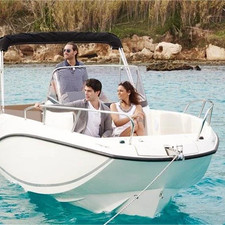 Quicksilver Activ 675 Open