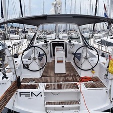 Beneteau Oceanis 38